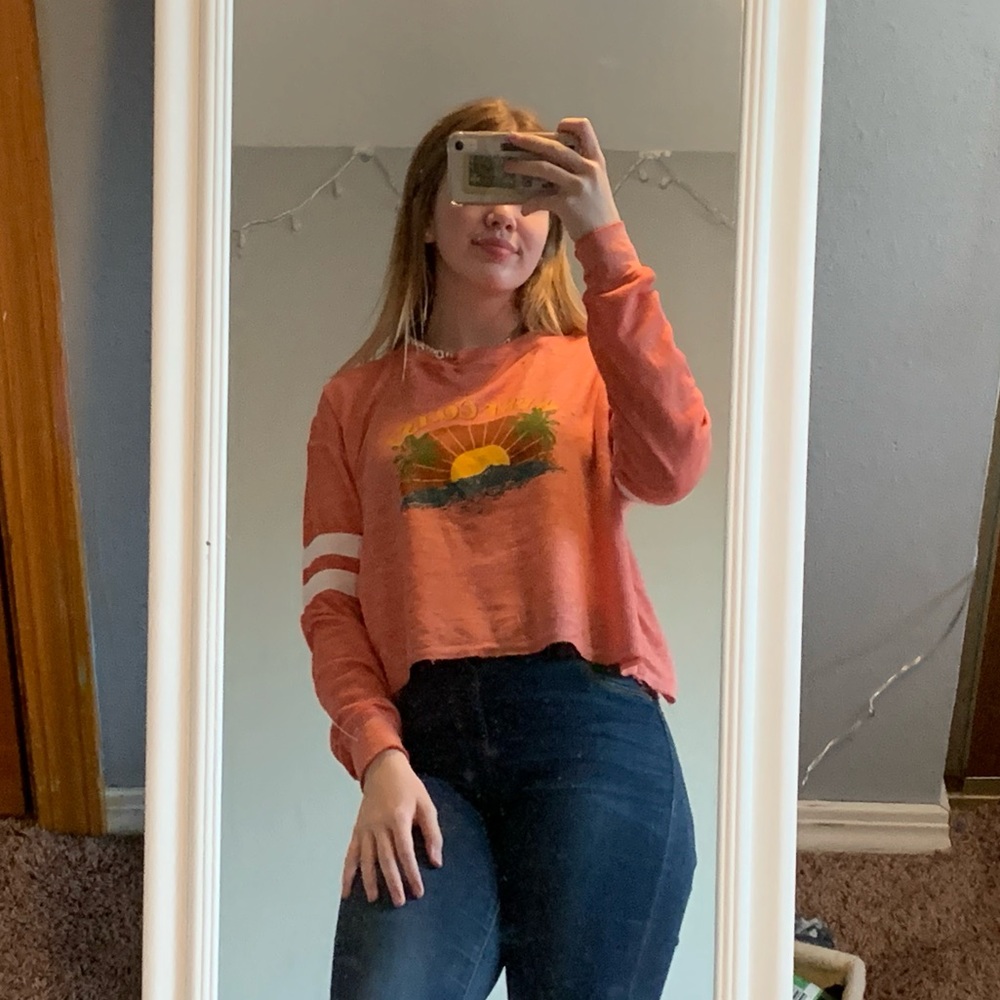 West Coast pink slightly cropped long sleeve tee!